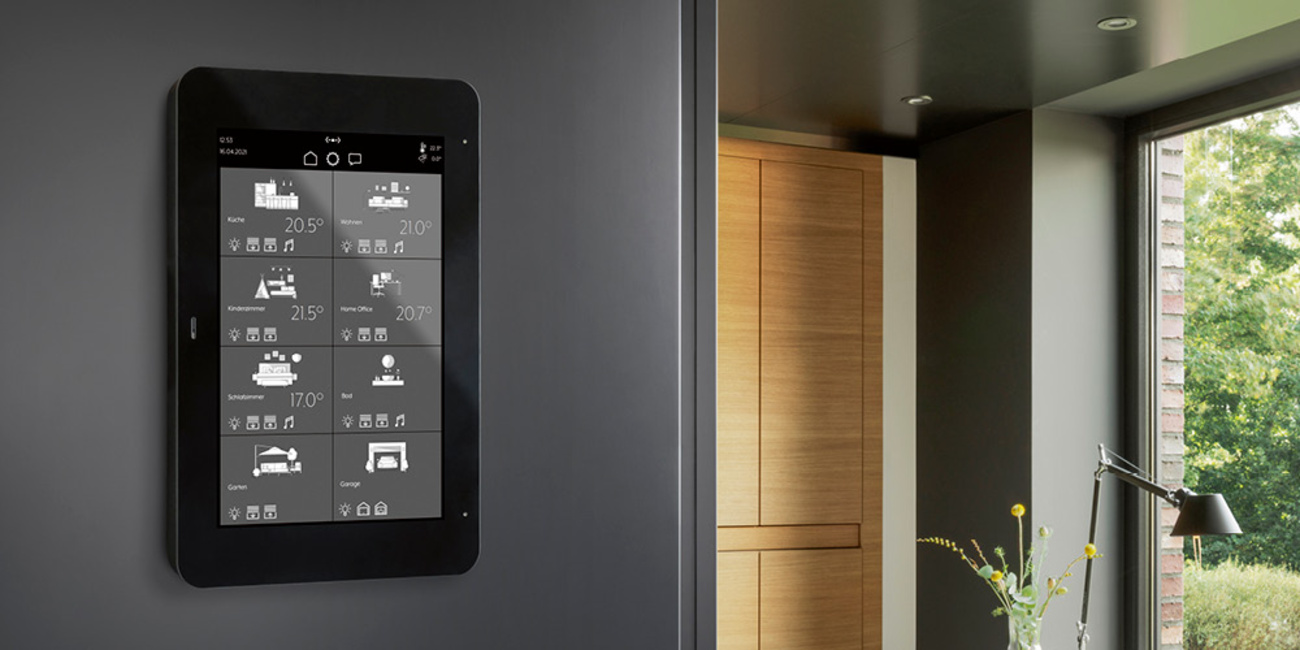 JUNG Smart Panel 8 bei Lobmeier Elektrotechnik GmbH in Hepberg