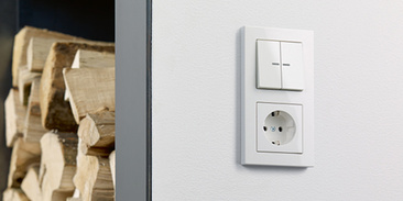 JUNG KNX Taster F 10 bei Lobmeier Elektrotechnik GmbH in Hepberg