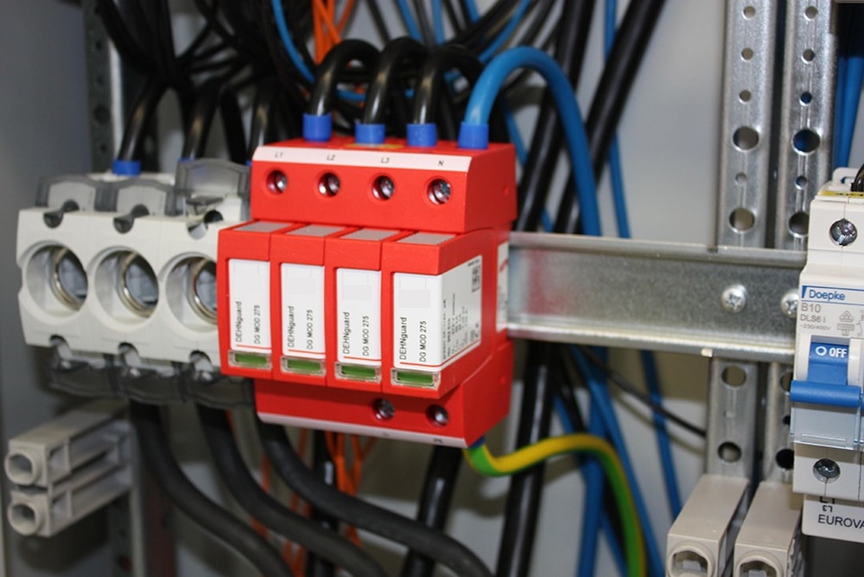 U berspannungsschutz bei Lobmeier Elektrotechnik GmbH in Hepberg